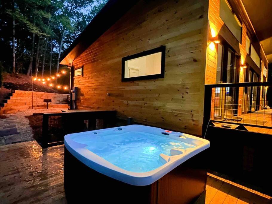 Willa Modern Mountain Getaway With Hot Tub, Fire Pit Sautee Nacoochee Zewnętrze zdjęcie